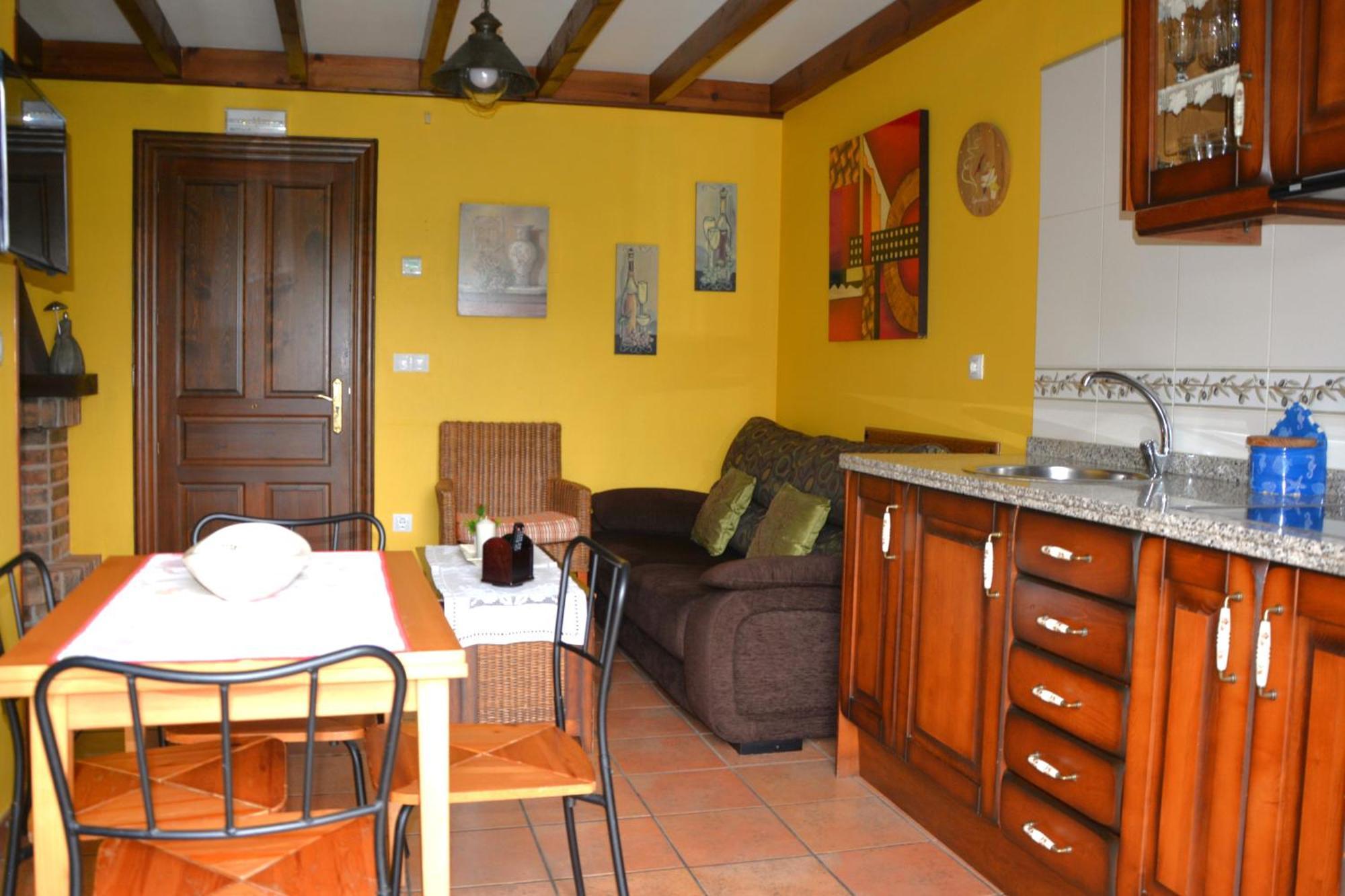 Apartamentos Rurales Piedrafita Llenin Bagian luar foto
